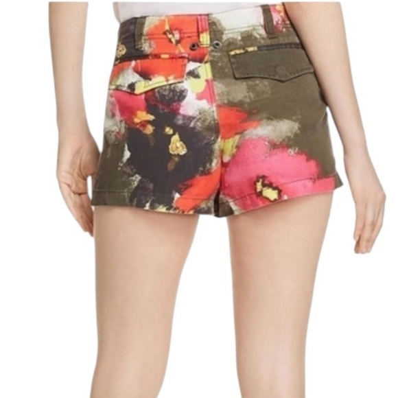 PAM & GELA Soft Army Green Floral Watercolor Shorts Women's Size 4 - Picture 2 of 16
